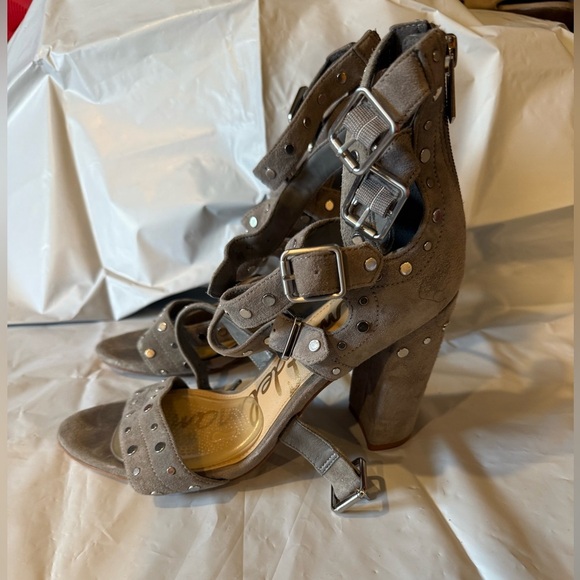 Sam Edelman York Grey Suede Leather Strappy Studded Heeled
Sandals Size 8 - Picture 2 of 7